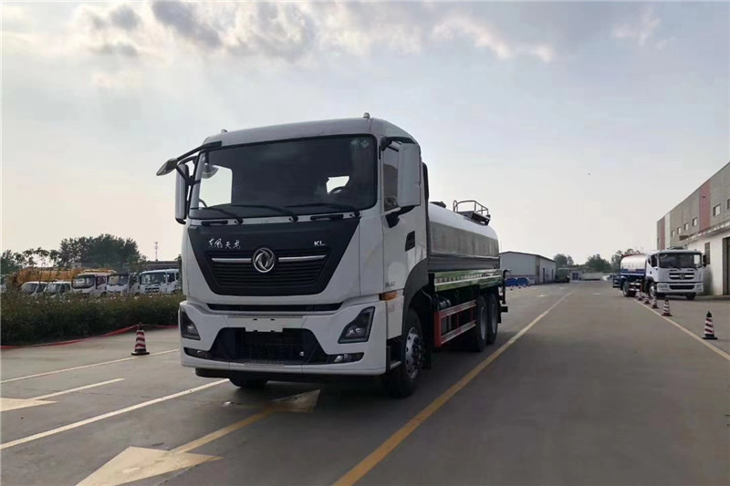 東風(fēng)天龍后八輪20噸噴霧車(chē)，國(guó)六綠化噴灑車(chē)