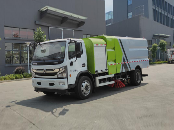 東風(fēng)CL5123TXSBEV純電動(dòng)洗掃車(chē)